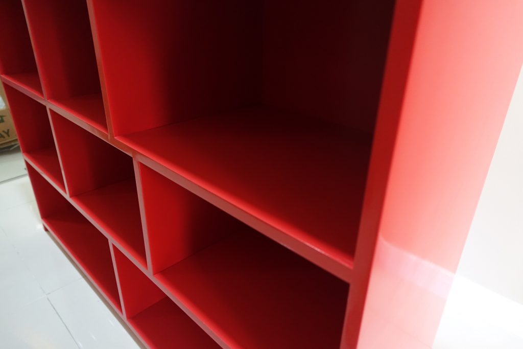 toy-shelf-red-3